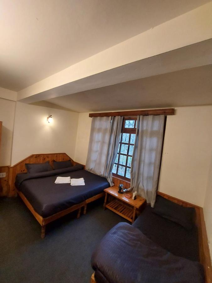 Mars Monkey Hostel & Cafe 마날리 외부 사진