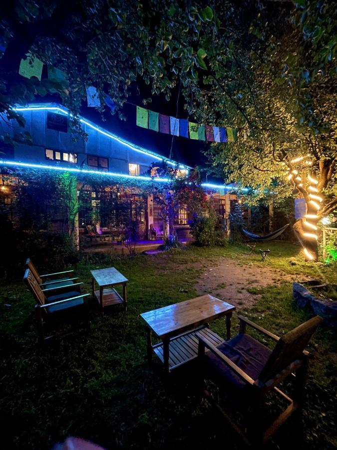 Mars Monkey Hostel & Cafe 마날리 외부 사진